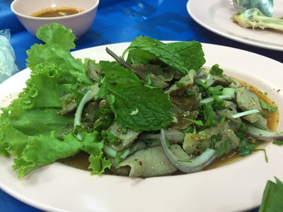น้ำตกหมู