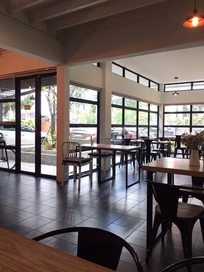 บรรยากาศ Ease Cafe&CoWorking Space