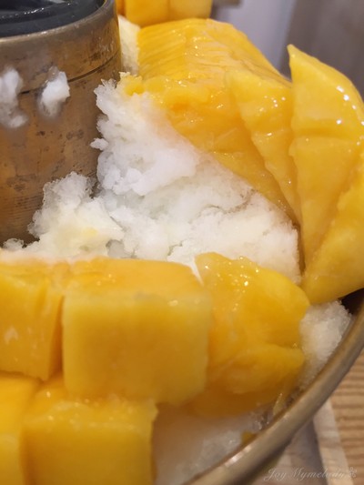 canary mango bingsu