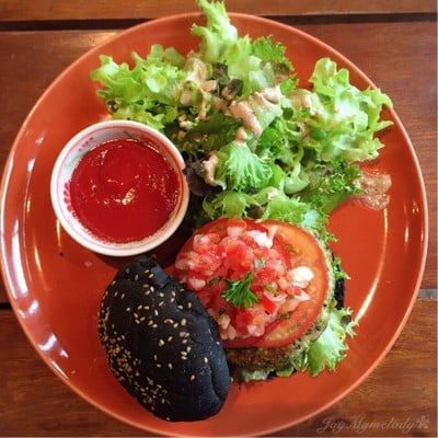 Broccoli Quinoa Charcoal Burger