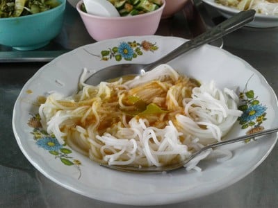 ขนมจีน 10 บาท ซ.พะเนียง