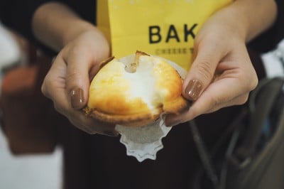 เมนูของร้าน Bake Cheese Tart ดิ เอ็มควอเทียร์
