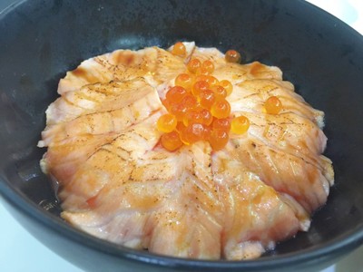 Salmon Aburi Don