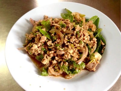 เมนูของร้าน ส้มตำแม่โบว์