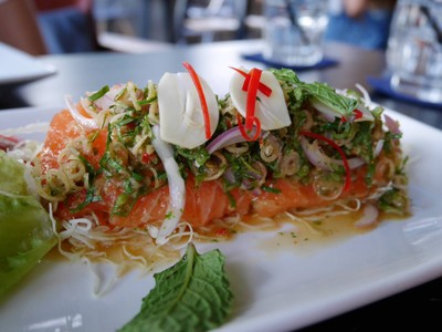 อาหาร หรือ เครื่องดื่ม