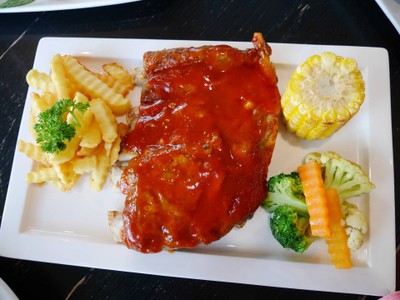 อาหาร หรือ เครื่องดื่ม