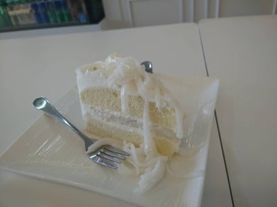 Coconut Cake เค้กมะพร้าวอ่อน