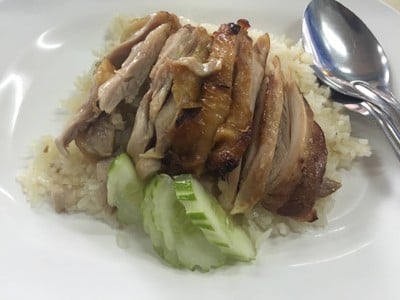 ข้าวมันไก่รุ่งแสง ซอยอารีย์