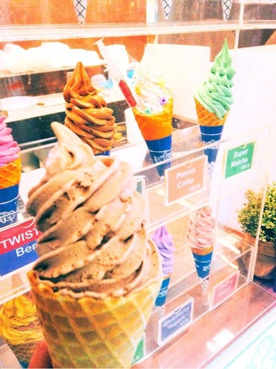 Twister DIY soft serve (ทวิสเตอร์ ดีไอวาย ซอฟท์เสิร์ฟ) สยามสแควร์ วัน Twister DIY soft serve (ทวิสเตอร์ ดีไอวาย ซอฟท์เสิร์ฟ) สยามสแควร์ วัน