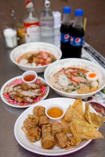 เมนูของร้าน ตี๋เย็นตาโฟรสเด็ด สาขา 1 ประตูผี