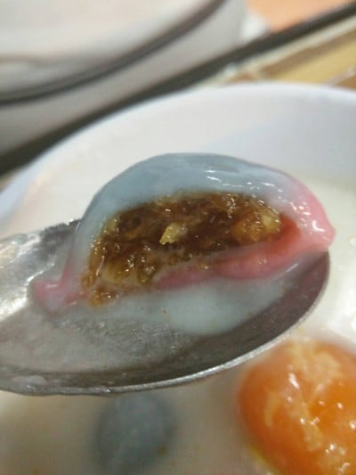 บัวลอยกำแพงดิน กำแพงดิน