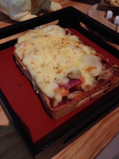PIZZA TOAST