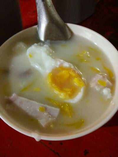 บัวลอยไข่หวานทรงเครื่อง (บัวลอยไม่มีสาขา)