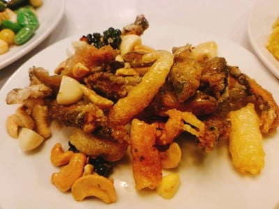 ภัตตาคารหงษ์ฟ้า (Hong Fa Restaurant) ภัตตาคารหงษ์ฟ้า (Hong Fa Restaurant)