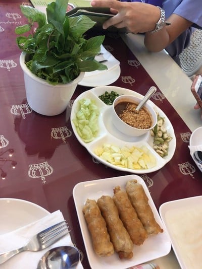 แหนมเนือง