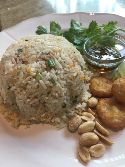 ข้าวผัดแหนม