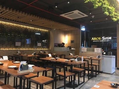 บรรยากาศ Aroi Sushi Thru Thonglor ถนนเพชรบุรีตัดใหม่