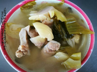 แกงจืดกระดูกหมูผักกาดดอง