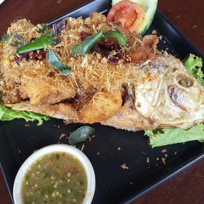 ปลาทอดสมุนไพร