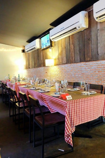 บรรยากาศ Arno's สาทร