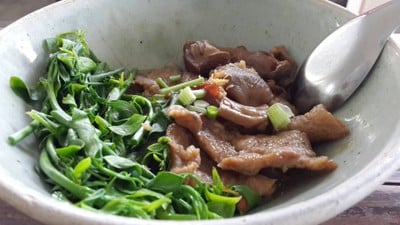 เมนูของร้าน พัชชา ก๋วยเตี๋ยวเป่าปาก (สาขากัลปพฤกษ์) ถ.กัลปพฤกษ์