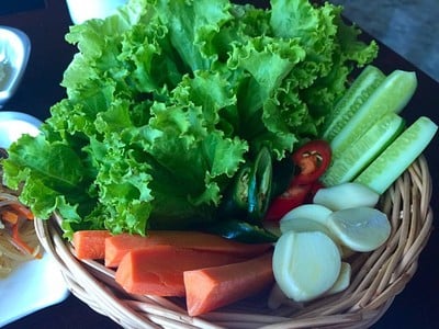 ผักสดๆฟรีในชุดปิ้งย่างคะ