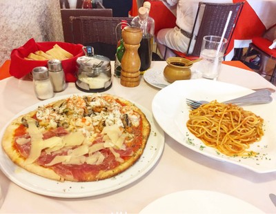Spaghetti Meat Sauce & Pizza