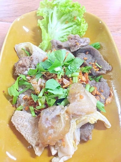 เมนูของร้าน ต้มเนื้อ-หมู บ้านสิงห์@เขาเต่า