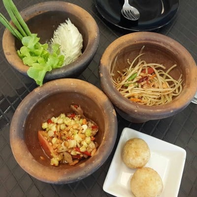 เมนูของร้าน Somtum House-Yokkrok  ส้มตำเฮาส์ ต้นตำรับยกครก โครงการจริงใจวิลเลจ