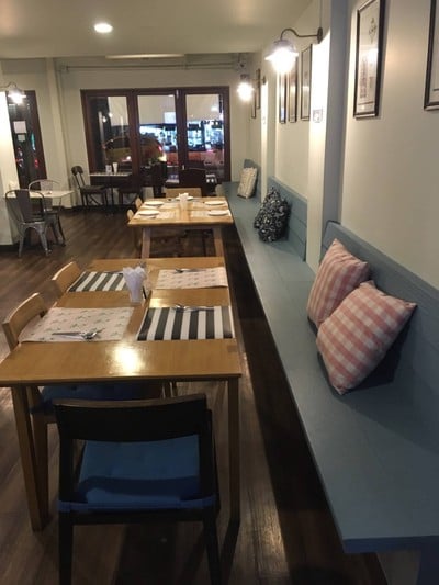 บรรยากาศ Eat At nine บางกอกใหญ่