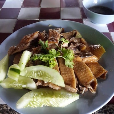 เป็ดพะโล้บ้านยวม