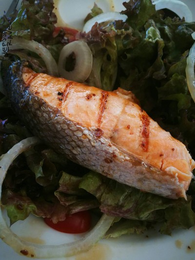 SALMON SALAD