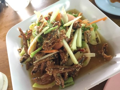 ตำมะม่วงปลากรอบ