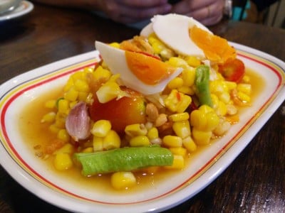 เมนูของร้าน ไก่ทอดเดชา สาขาเกษตร นวมินทร์ ต่อหม้อ 239 ตรงข้ามโรงเรียนเลิศล้า