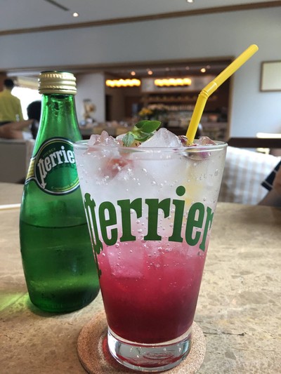 Rose Strawberry Perrier