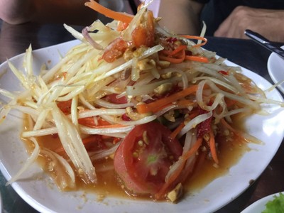 ตำคะน้าคอหมูย่าง