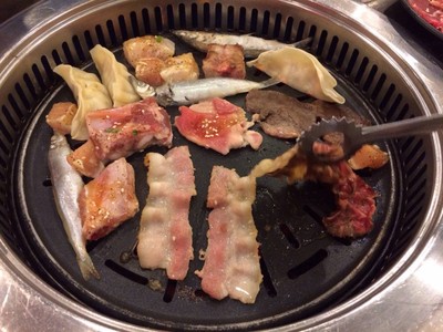 อาหาร หรือ เครื่องดื่ม