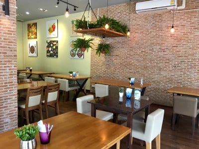 บรรยากาศ สลัดคุณนาย สวนดอก