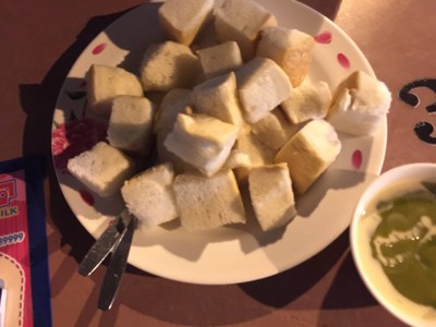 ขนมปังอบไอน้ำสังขยาใบเตย