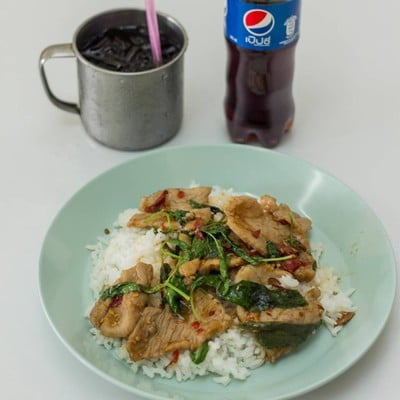 ราดหน้ายอดอร่อย สูตร 60 ปี