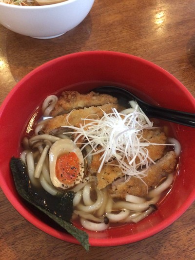 Tomodachi Japanese Restaurant (โทโมดาจิ) Tomodachi Japanese Restaurant (โทโมดาจิ)