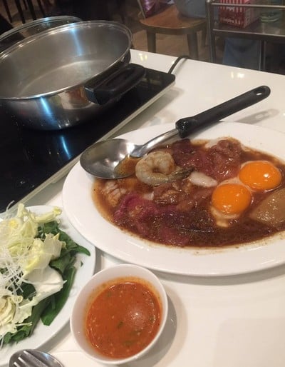 เอี่ยวไถ่ สุกี้โบราณ นวมินทร์