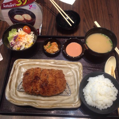 ชุดหมูทอดชีส