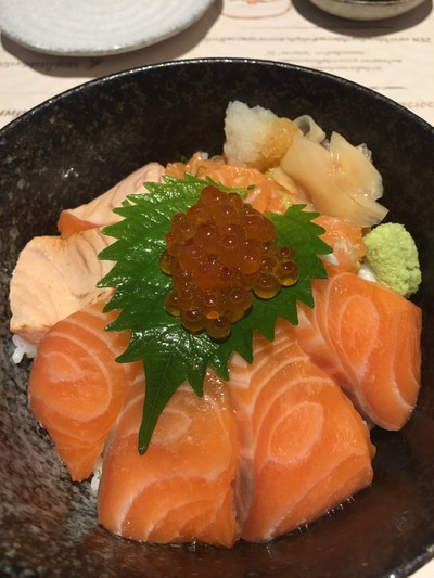 ข้าวหน้าแซลมอน 3 สไตล์