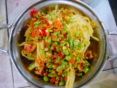 ริมรั้วกระทะร้อน&ทะเลเผา (Rim Rua Krata Ron) ริมรั้วกระทะร้อน&ทะเลเผา (Rim Rua Krata Ron)