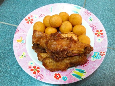 อาหาร หรือ เครื่องดื่ม