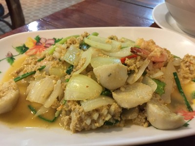 ผัดผงกะหรี่ทะเล