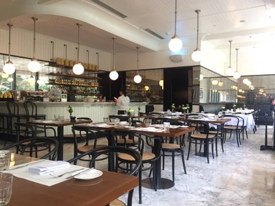 บรรยากาศ Cafe Claire Oriental Residence Bangkok