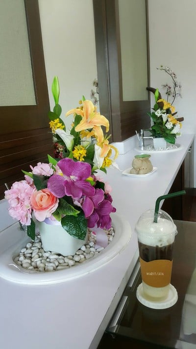Home-Koon Cafe'&Bistro (หอมกรุ่น) Home-Koon Cafe'&Bistro (หอมกรุ่น)