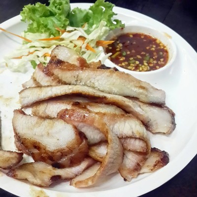 คอหมูย่าง